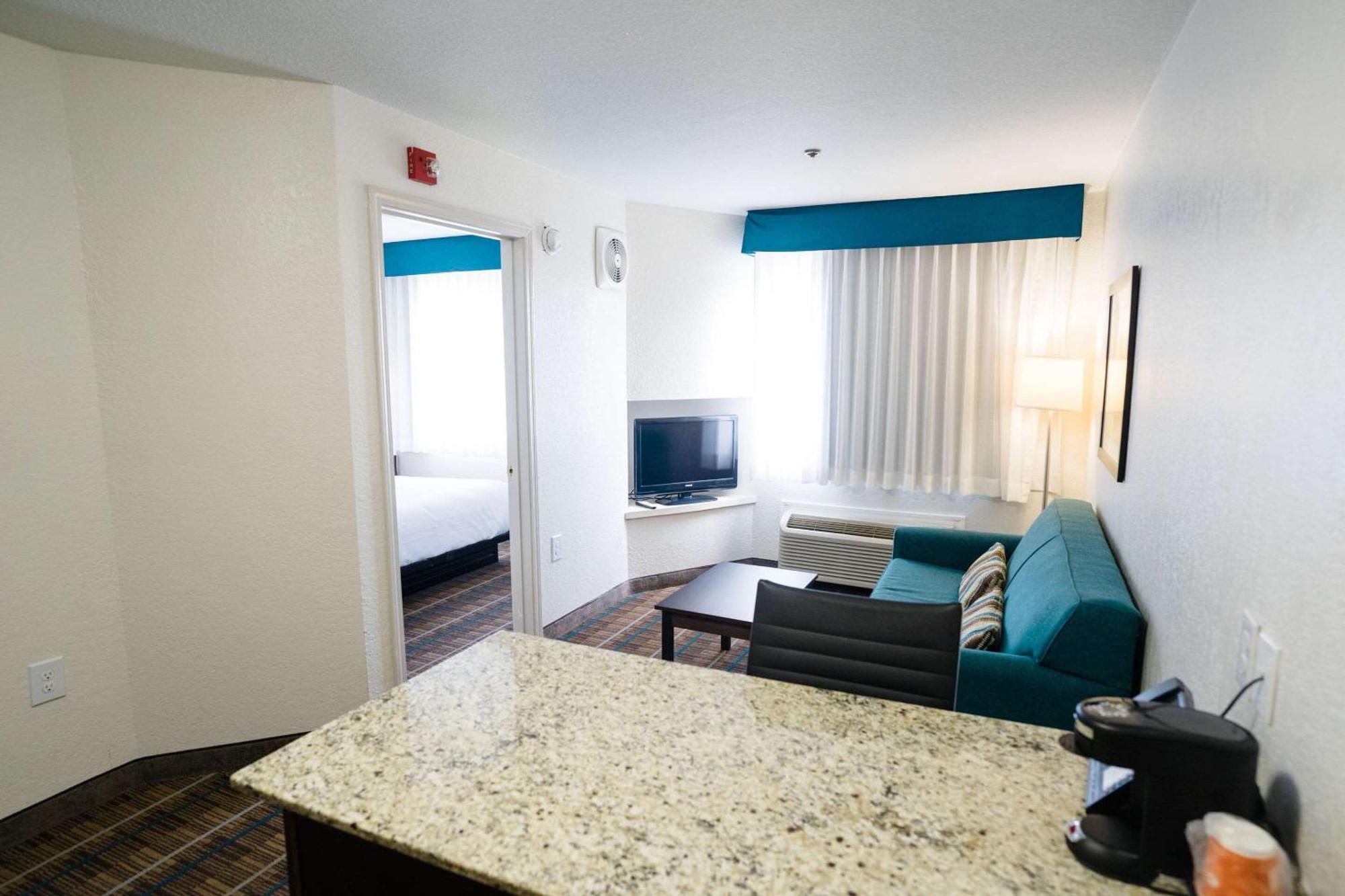 Mainstay Suites Knoxville Airport Alcoa Exterior photo